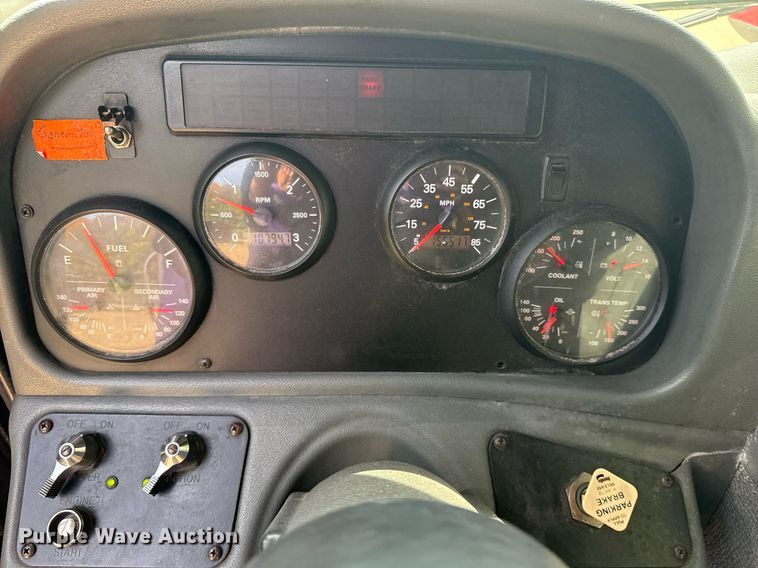 image for item DO7603 2005 Spartan Gladiator Crimson ladder fire truck