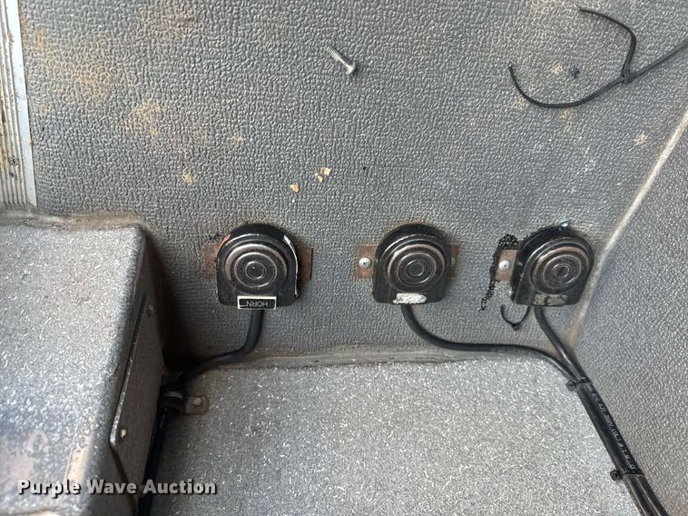 image for item DO7603 2005 Spartan Gladiator Crimson ladder fire truck