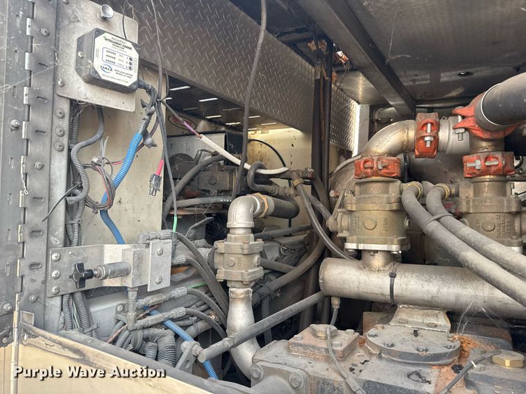 image for item DO7603 2005 Spartan Gladiator Crimson ladder fire truck