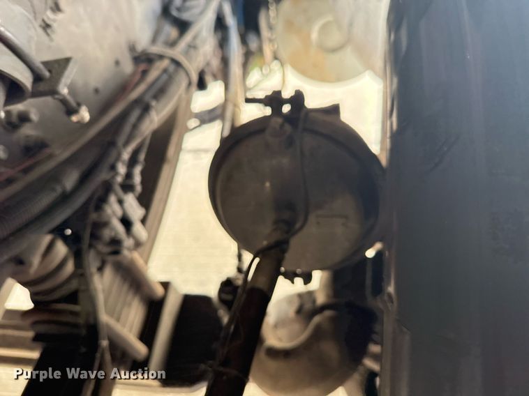 image for item DO7603 2005 Spartan Gladiator Crimson ladder fire truck