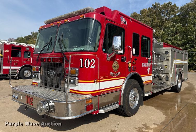 image for item DO7604 2001 Spartan pumper fire truck