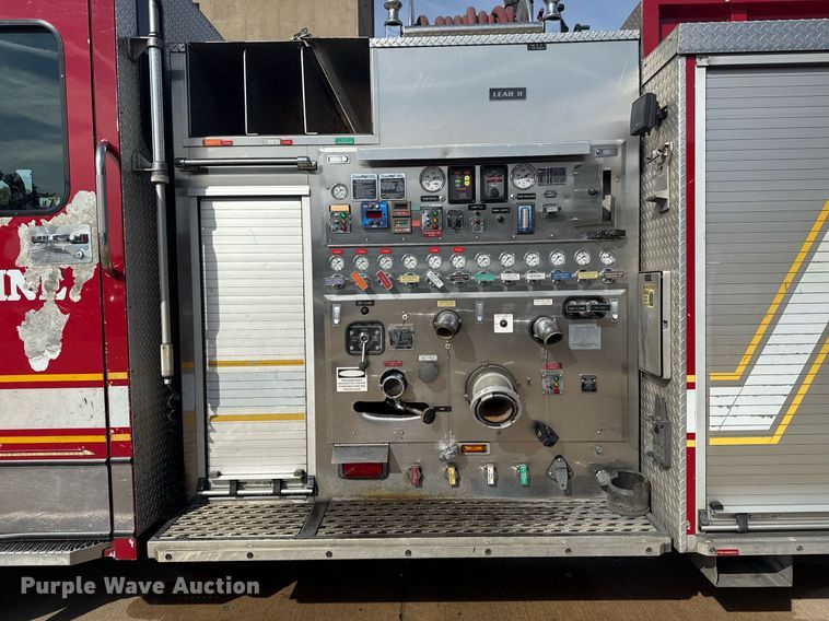 image for item DO7604 2001 Spartan pumper fire truck