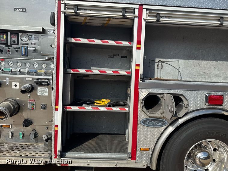 image for item DO7604 2001 Spartan pumper fire truck