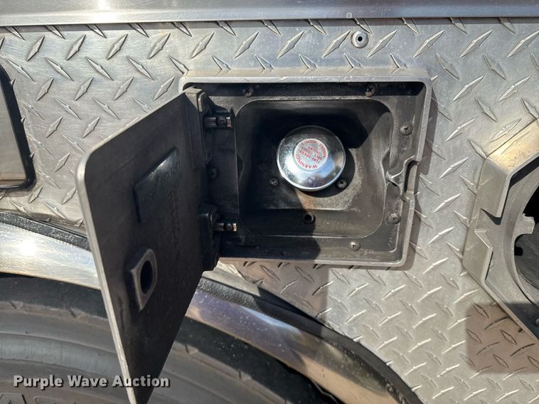 image for item DO7604 2001 Spartan pumper fire truck