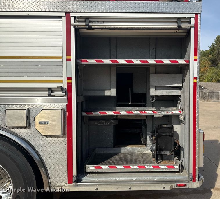 image for item DO7604 2001 Spartan pumper fire truck