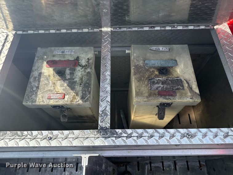 image for item DO7604 2001 Spartan pumper fire truck