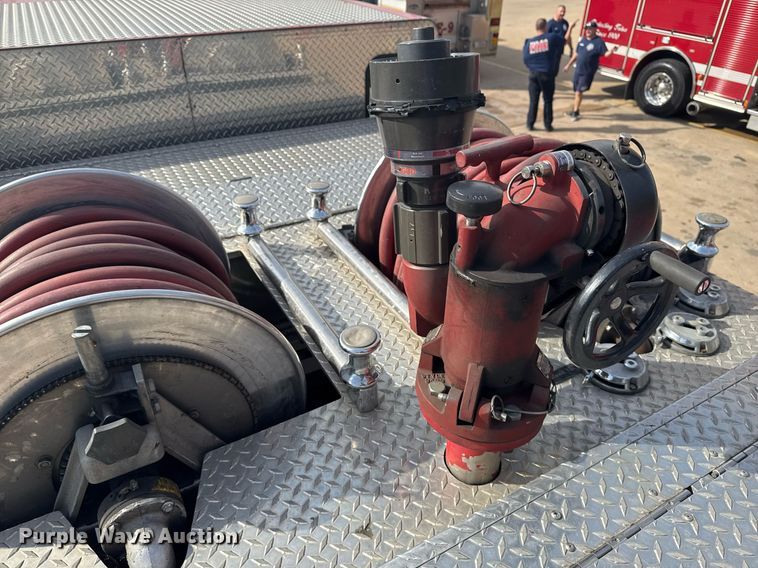 image for item DO7604 2001 Spartan pumper fire truck