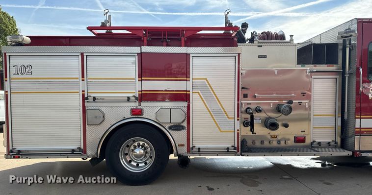 image for item DO7604 2001 Spartan pumper fire truck
