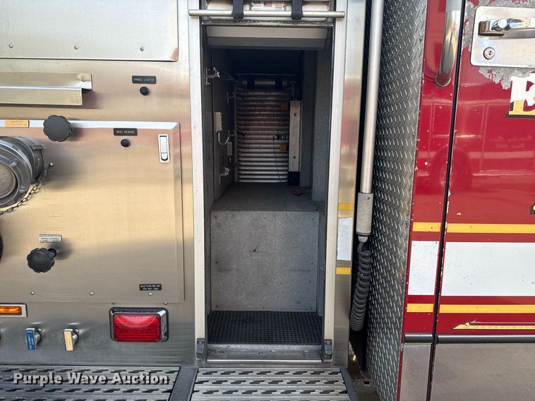 image for item DO7604 2001 Spartan pumper fire truck