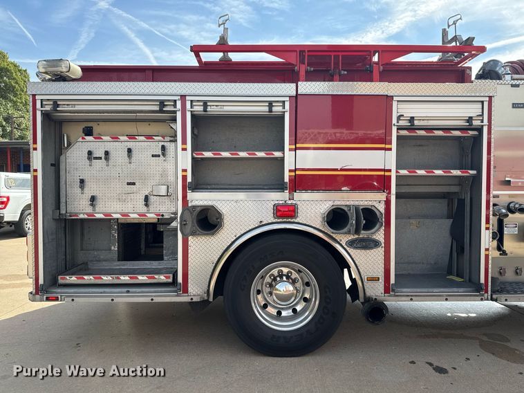 image for item DO7604 2001 Spartan pumper fire truck