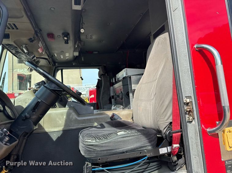 image for item DO7604 2001 Spartan pumper fire truck