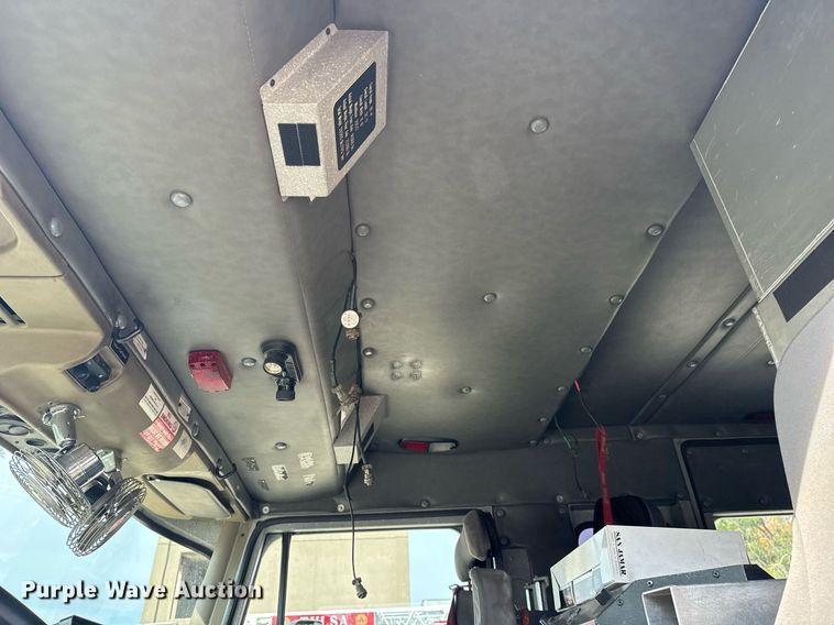 image for item DO7604 2001 Spartan pumper fire truck