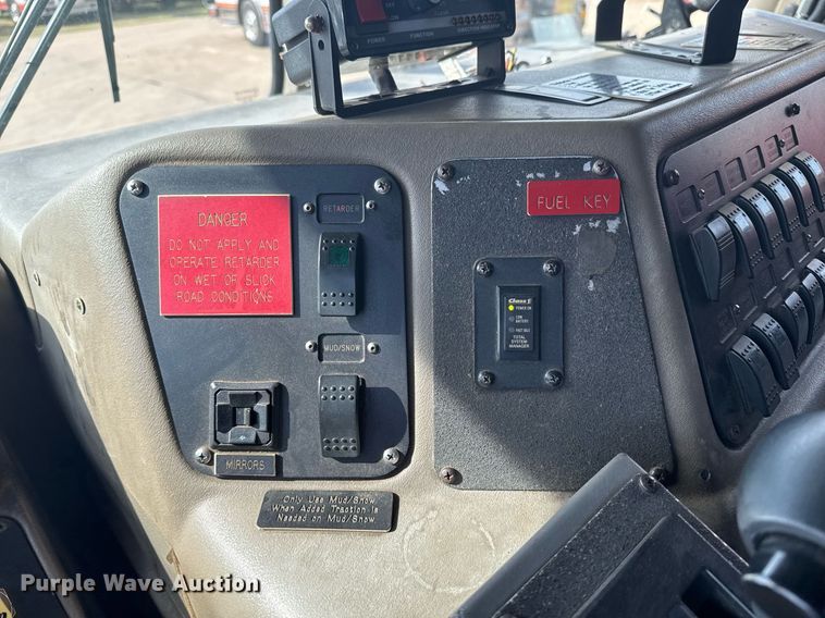 image for item DO7604 2001 Spartan pumper fire truck