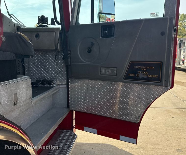 image for item DO7604 2001 Spartan pumper fire truck