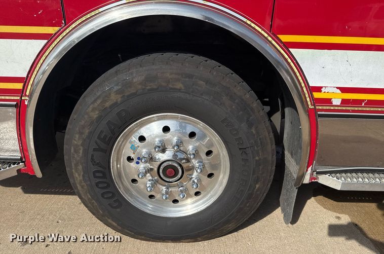 image for item DO7604 2001 Spartan pumper fire truck