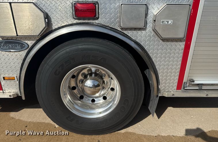 image for item DO7604 2001 Spartan pumper fire truck