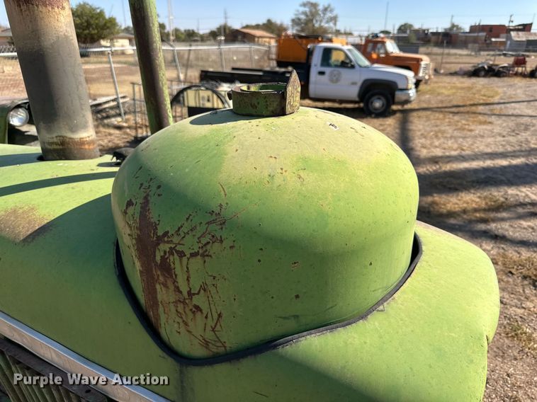 image for item DP5915 John Deere 4020 tractor