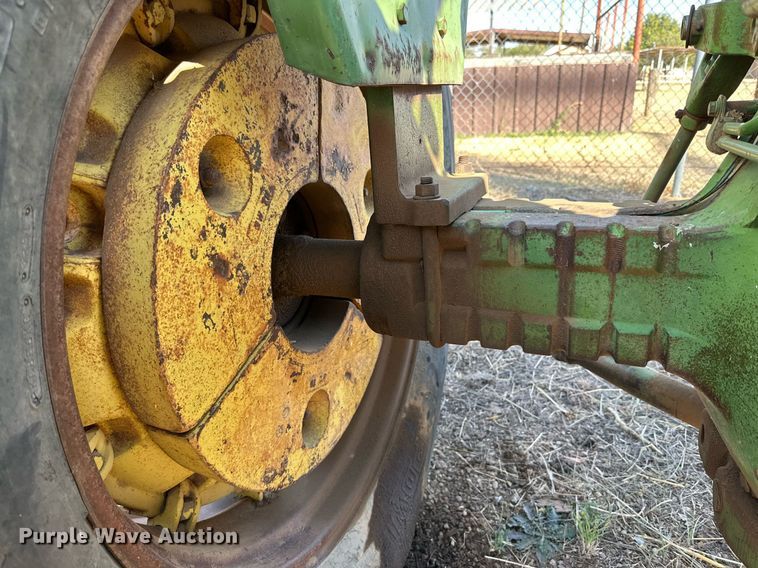 image for item DP5915 John Deere 4020 tractor