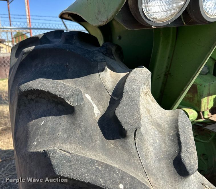 image for item DP5915 John Deere 4020 tractor