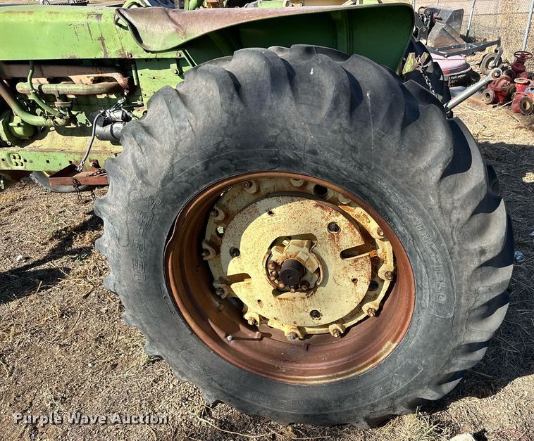 image for item DP5915 John Deere 4020 tractor