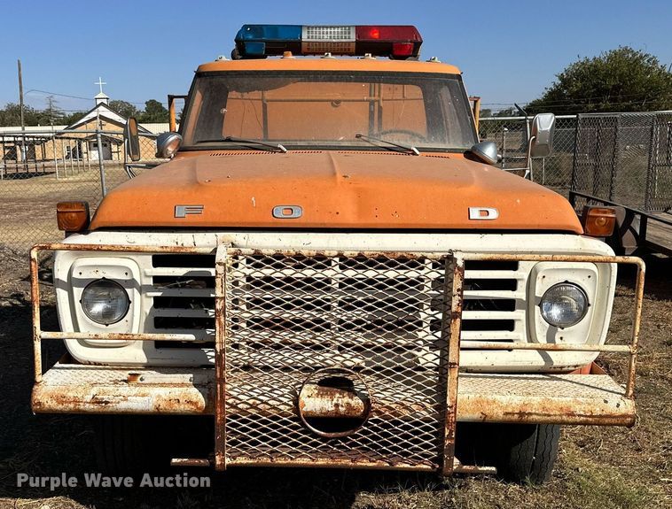 image for item DP5917 1976 Ford F750 fire truck