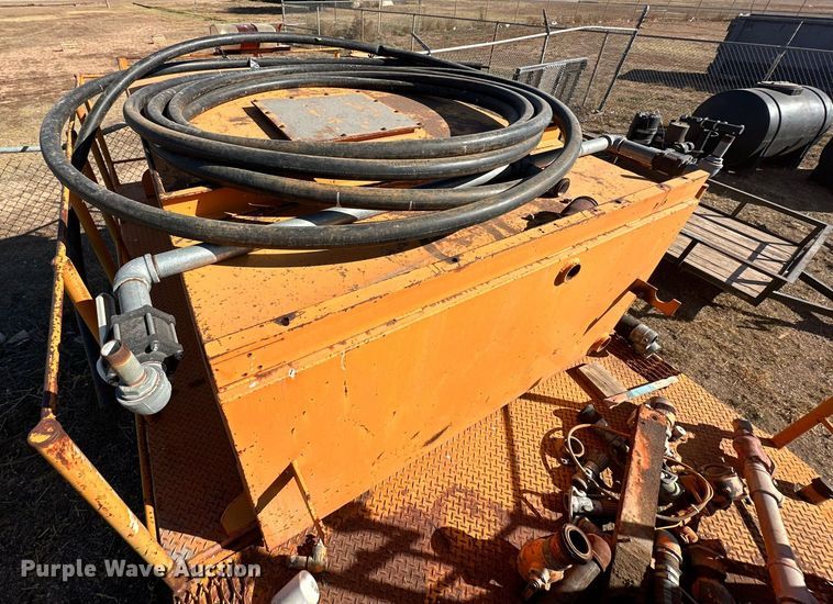 image for item DP5917 1976 Ford F750 fire truck