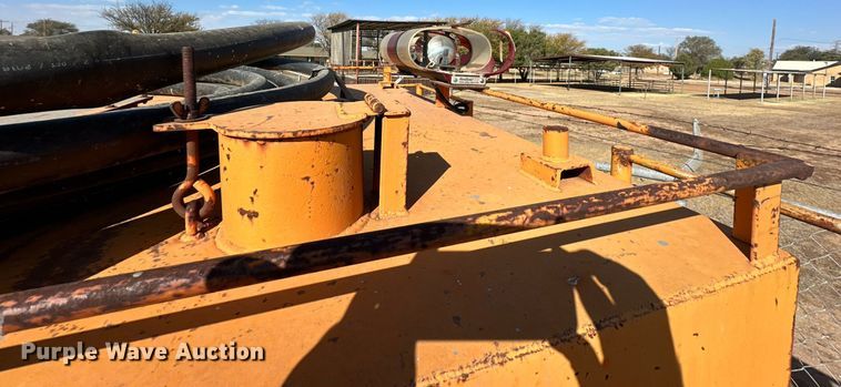 image for item DP5917 1976 Ford F750 fire truck