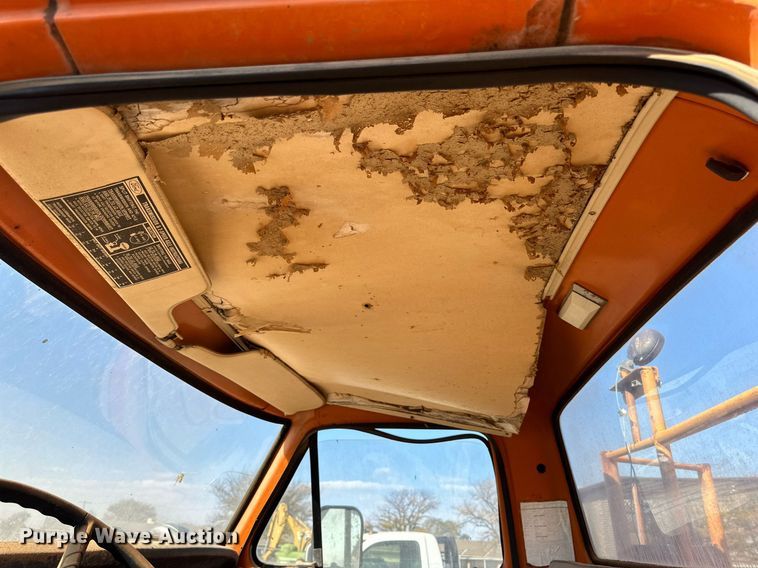 image for item DP5917 1976 Ford F750 fire truck