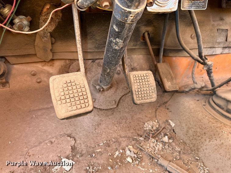 image for item DP5917 1976 Ford F750 fire truck