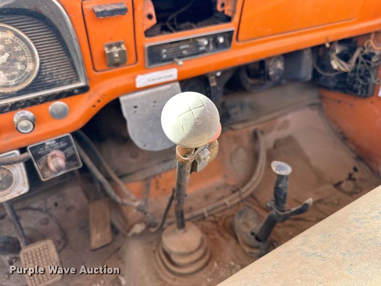 image for item DP5917 1976 Ford F750 fire truck