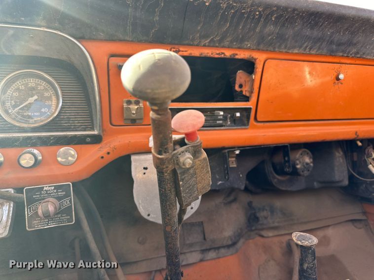 image for item DP5917 1976 Ford F750 fire truck