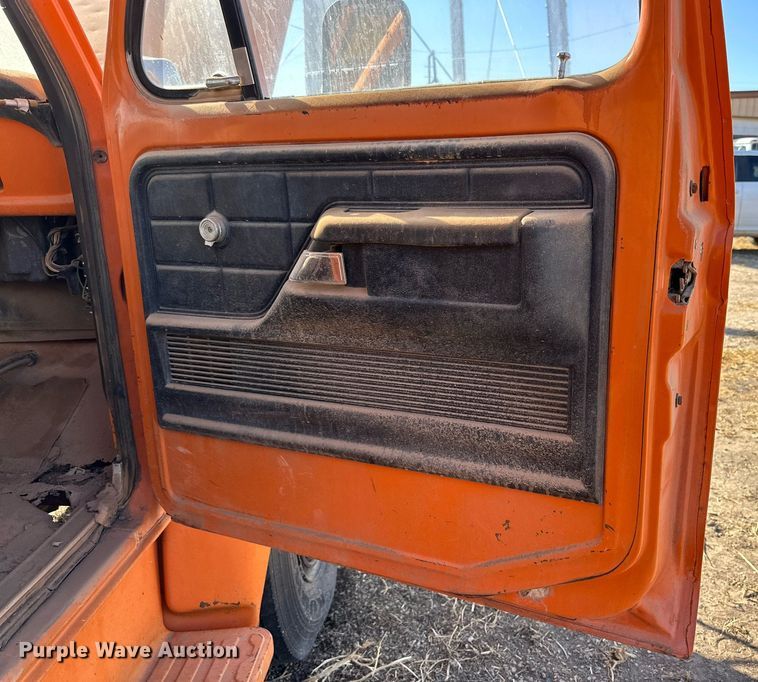 image for item DP5917 1976 Ford F750 fire truck