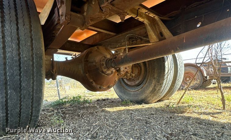 image for item DP5917 1976 Ford F750 fire truck