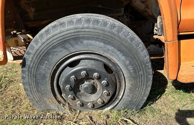 image for item DP5917 1976 Ford F750 fire truck