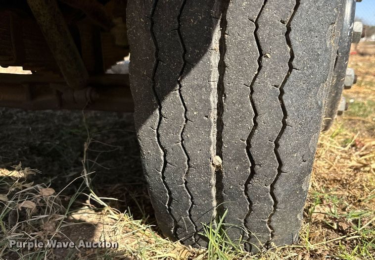 image for item DP5917 1976 Ford F750 fire truck