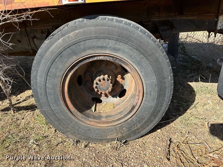 image for item DP5917 1976 Ford F750 fire truck