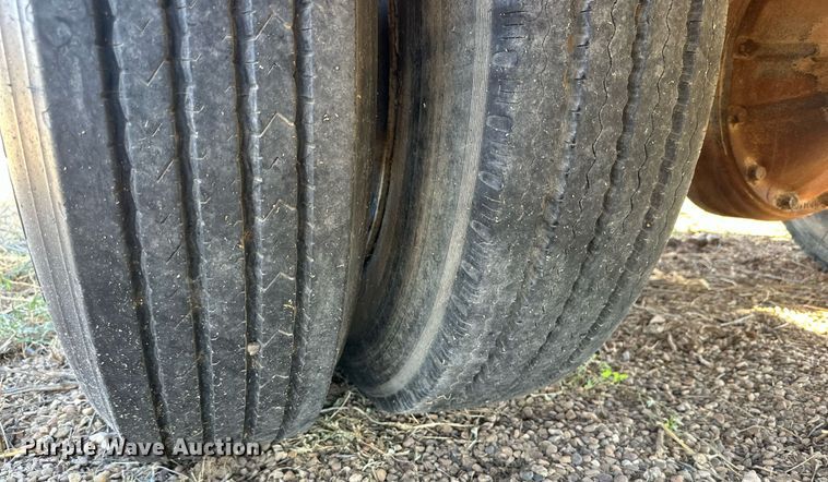 image for item DP5917 1976 Ford F750 fire truck