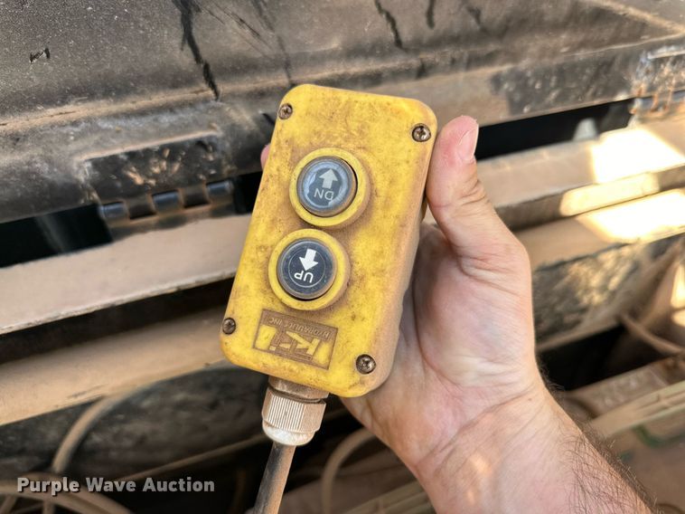 image for item DP5919 2009 PJ dump trailer