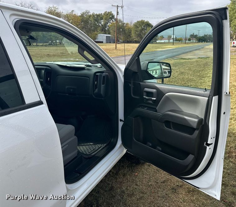 image for item DP5924 2018 Chevrolet Silverado 1500 Crew Cab pickup truck