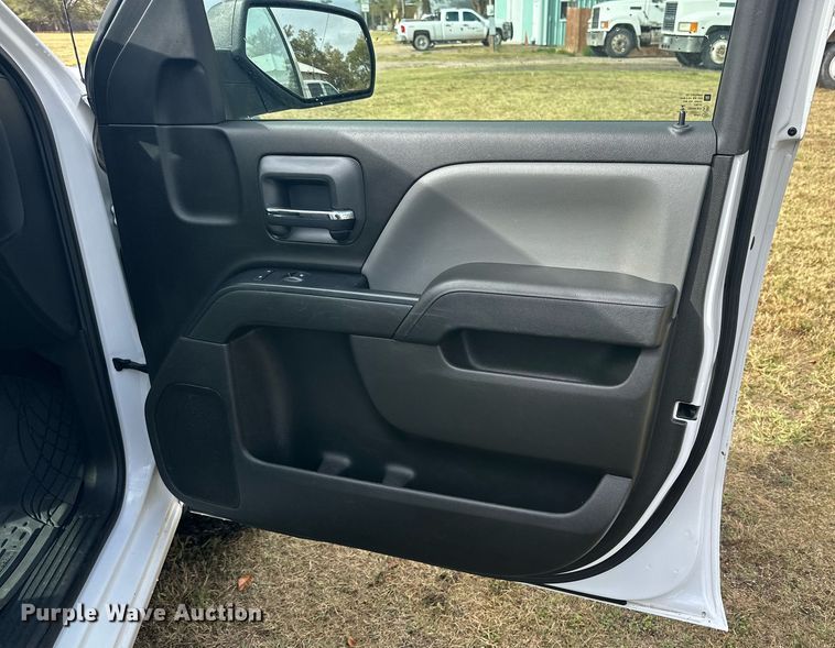 image for item DP5924 2018 Chevrolet Silverado 1500 Crew Cab pickup truck