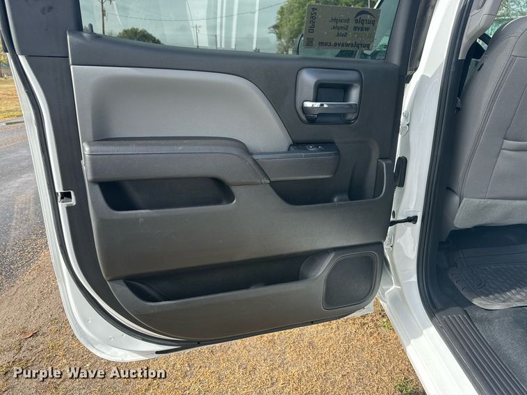 image for item DP5924 2018 Chevrolet Silverado 1500 Crew Cab pickup truck