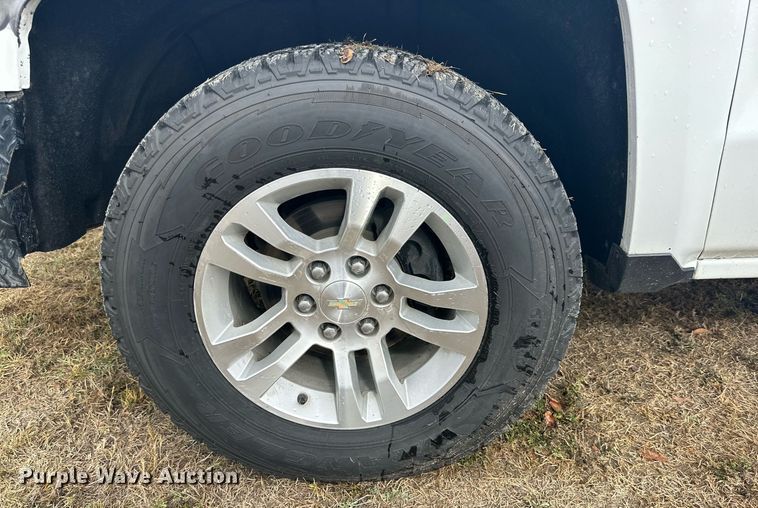 image for item DP5924 2018 Chevrolet Silverado 1500 Crew Cab pickup truck