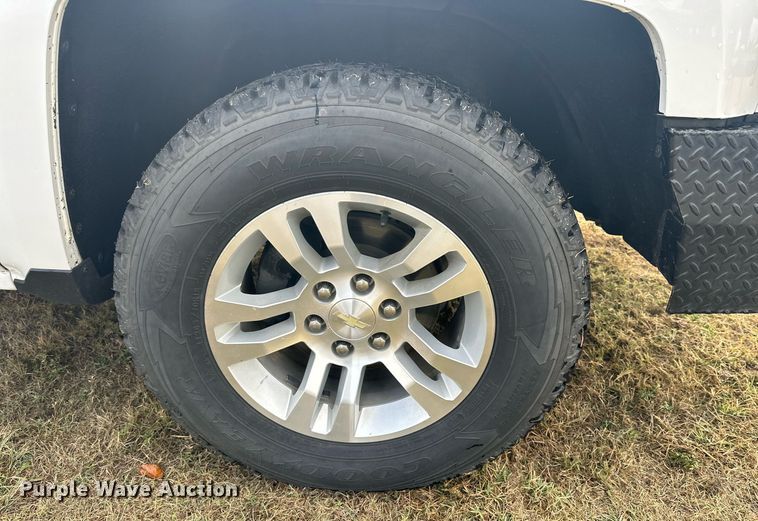 image for item DP5924 2018 Chevrolet Silverado 1500 Crew Cab pickup truck