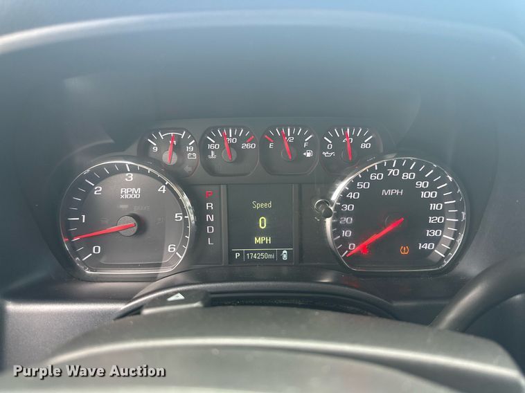 image for item DP5925 2018 Chevrolet Silverado 1500 Crew Cab pickup truck