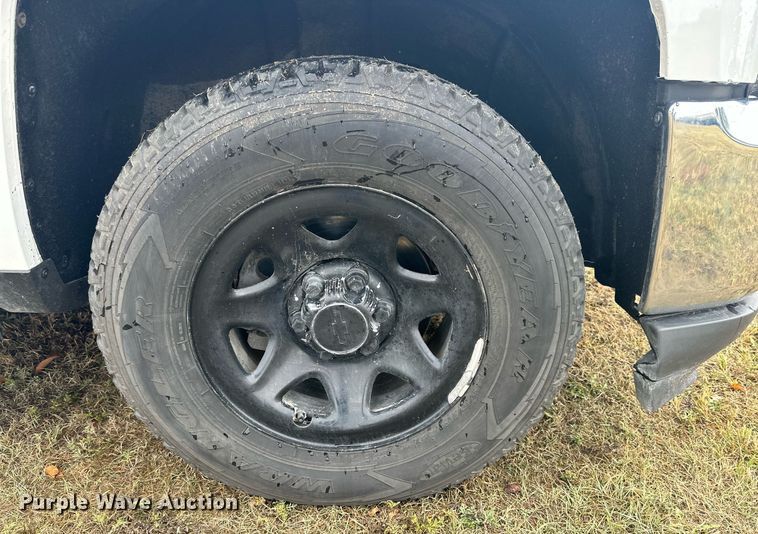 image for item DP5925 2018 Chevrolet Silverado 1500 Crew Cab pickup truck