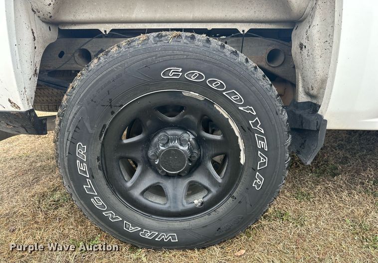 image for item DP5925 2018 Chevrolet Silverado 1500 Crew Cab pickup truck