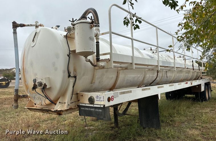 image for item DP5933 2012 Southern Vac vacuum trailer