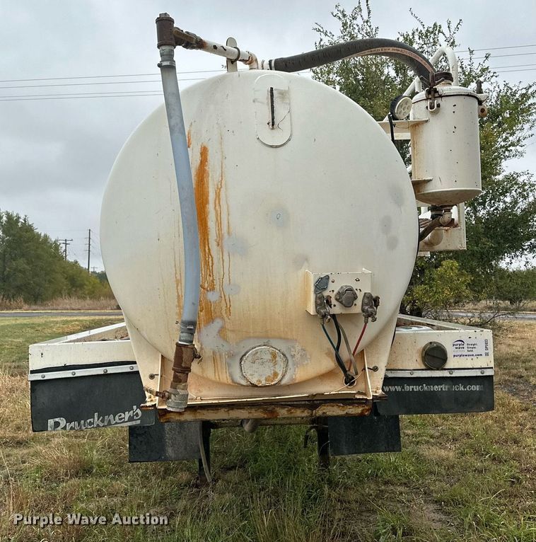 image for item DP5933 2012 Southern Vac vacuum trailer