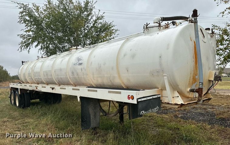 image for item DP5933 2012 Southern Vac vacuum trailer