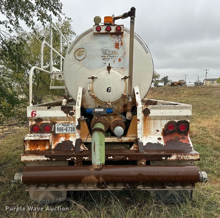 image for item DP5933 2012 Southern Vac vacuum trailer